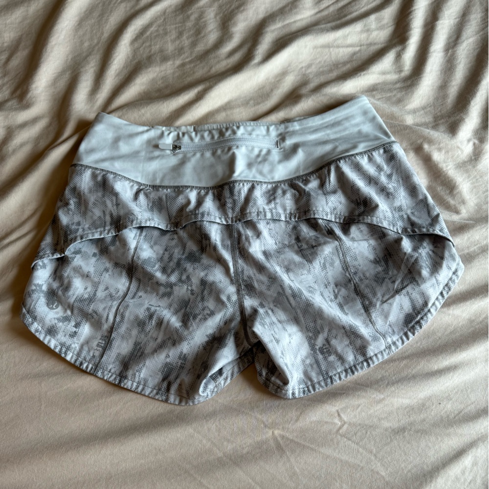 Light Gray Patterned Lululemon Speed Up Shorts - image 2